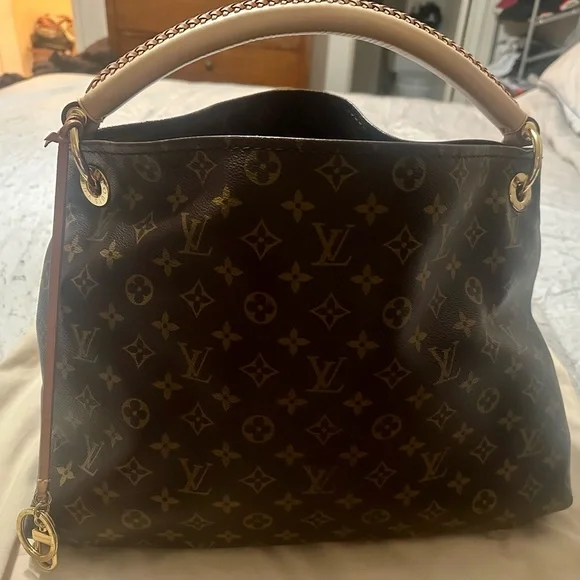 Louis Vuitton Artsy - Picture 1 of 16